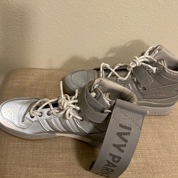 Ivy Park/Adidas x Forum Mid 'Icy Park - Silver Metallic' - Picture 5 of 15